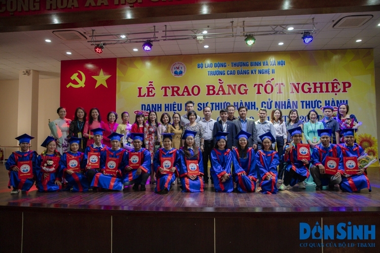 Hàng trăm sinh viên Trường Cao đẳng Kỹ nghệ II có việc làm ngay sau khi tốt nghiệp