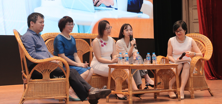 Ms. Le Phuong Thao from ManpowerGroup Vietnam shared upskilling tips for HUST students