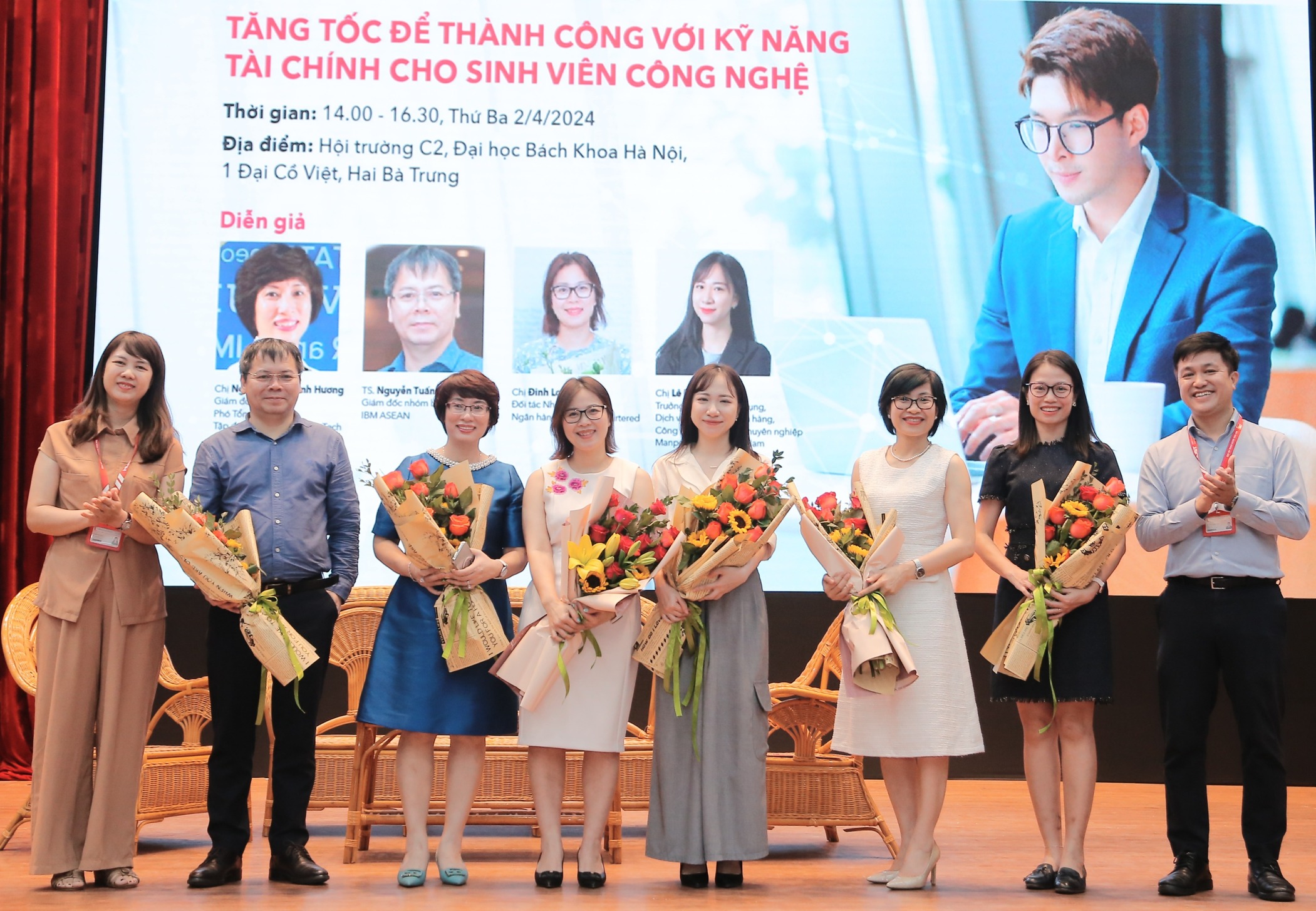 Experts from ManpowerGroup Vietnam and other businesses joined a career workshop at HUST